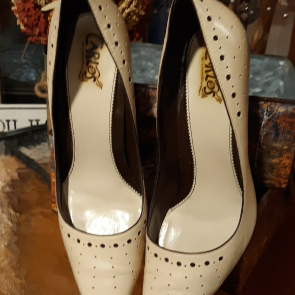 Shoes - Picture 5 of 8